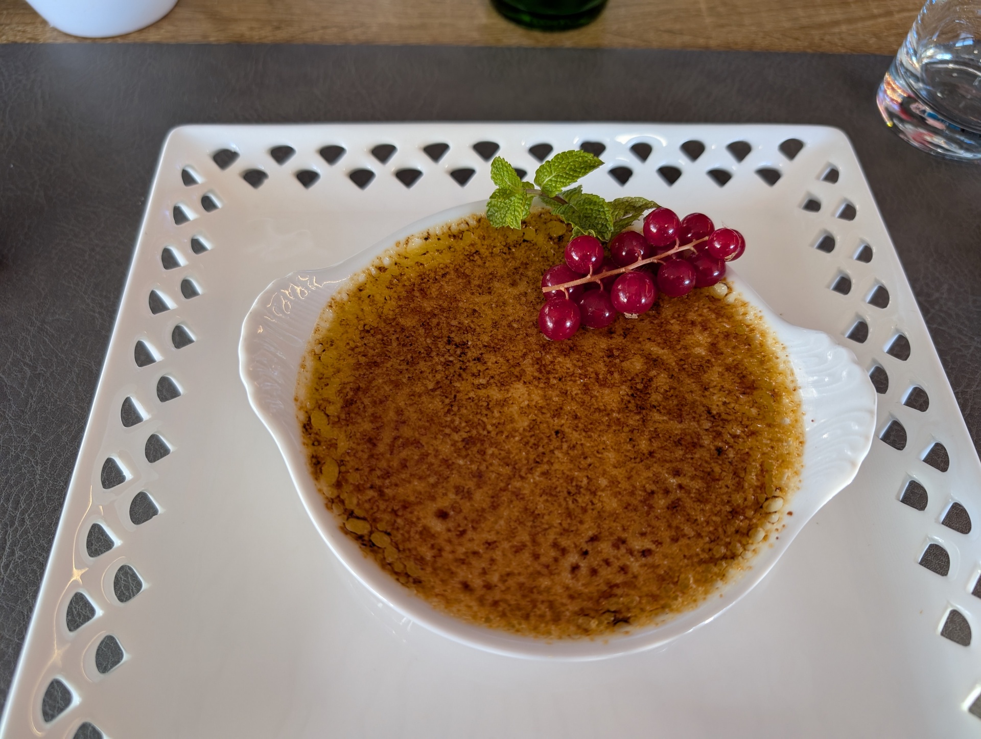 Crème brûlée aux groseilles